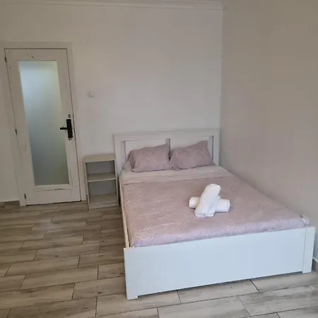 Odistay ゲストハウス オディヴェーラス